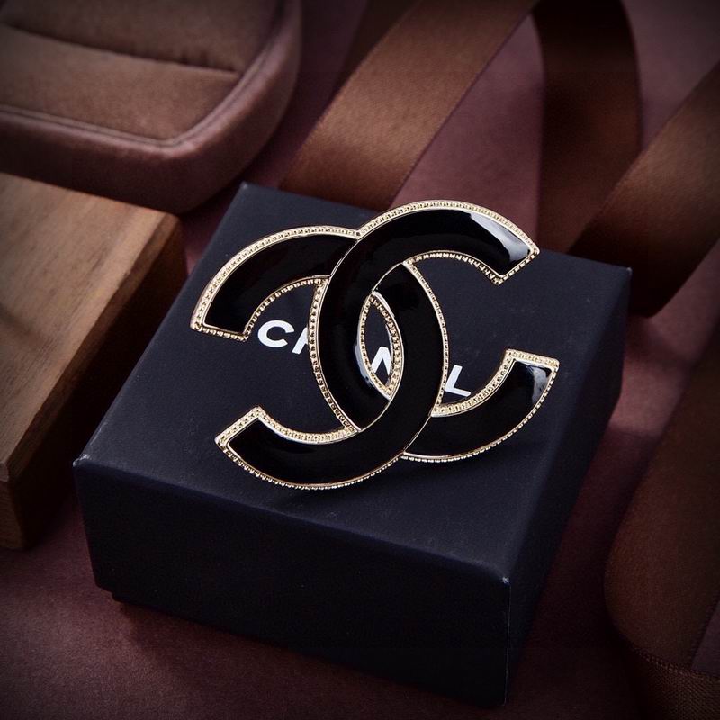 Chanel Brooch 08yxs02